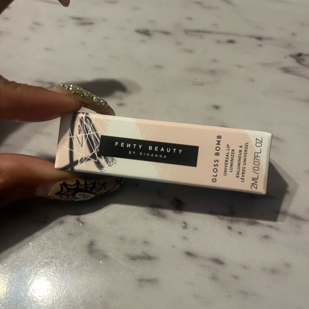 NWT Fenty Beauty Gloss Bomb Fenty Glow mini size